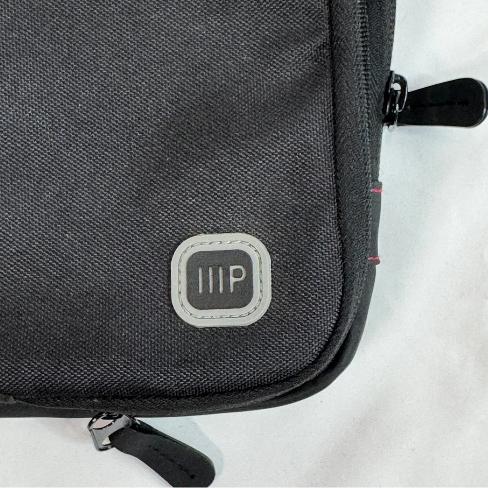 Black Laptop bag, multi pocket organizer, 15 inch padded travel case